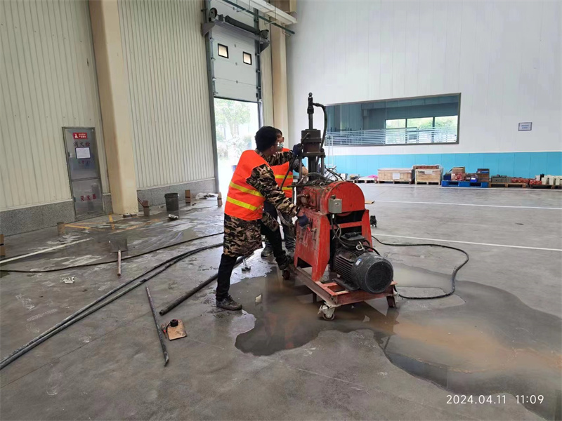 鼎城厂房地面下沉塌陷注浆加固施工